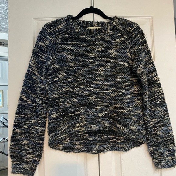 #sweater - Picture 1 of 3